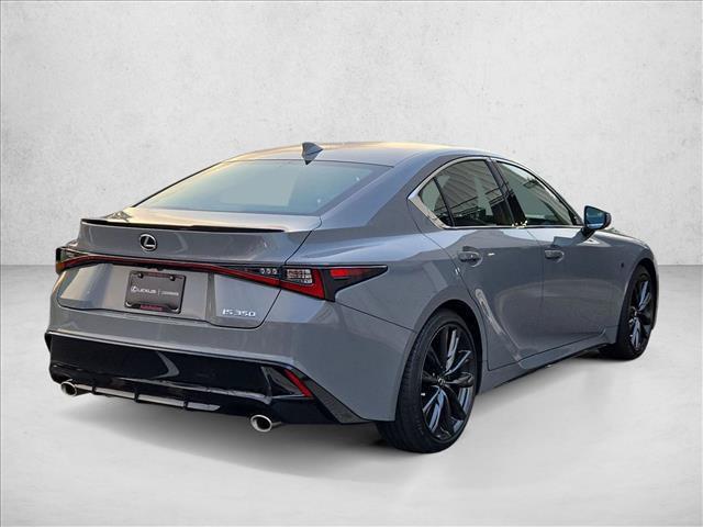 Lexus IS 2025