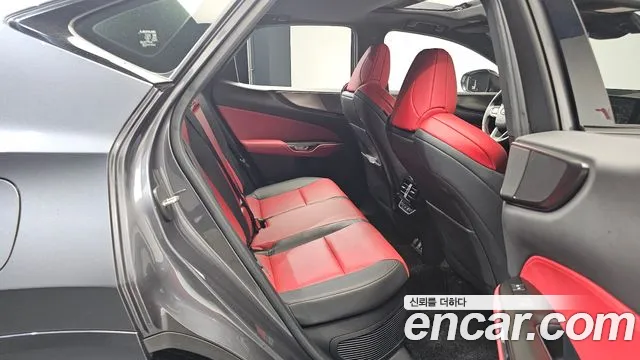 Lexus NX 2024