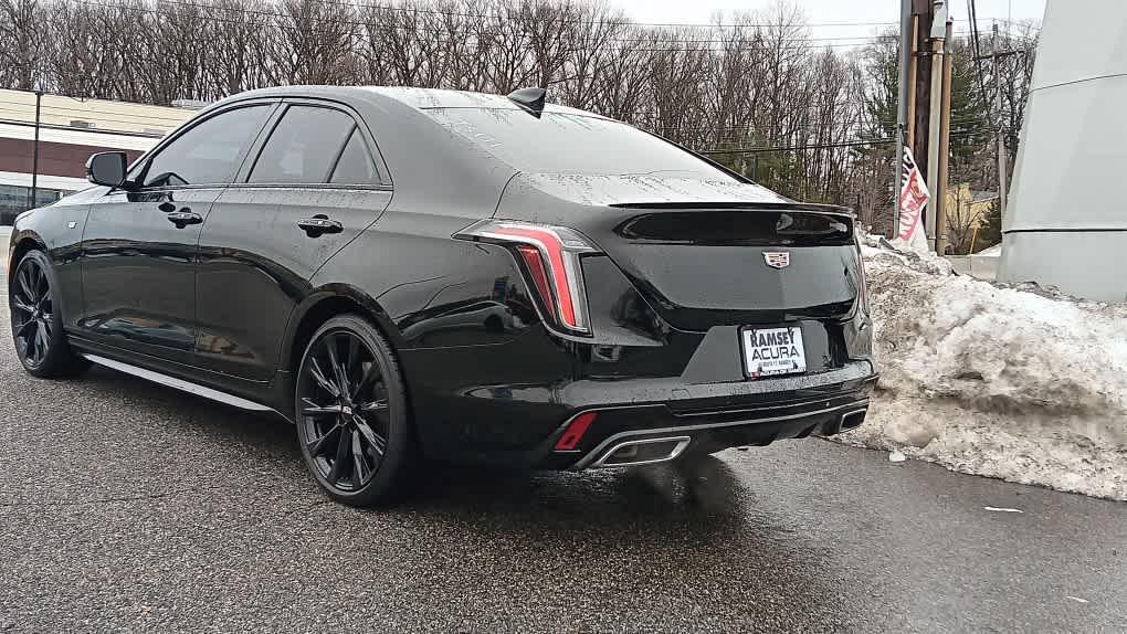 Cadillac CT4 2021