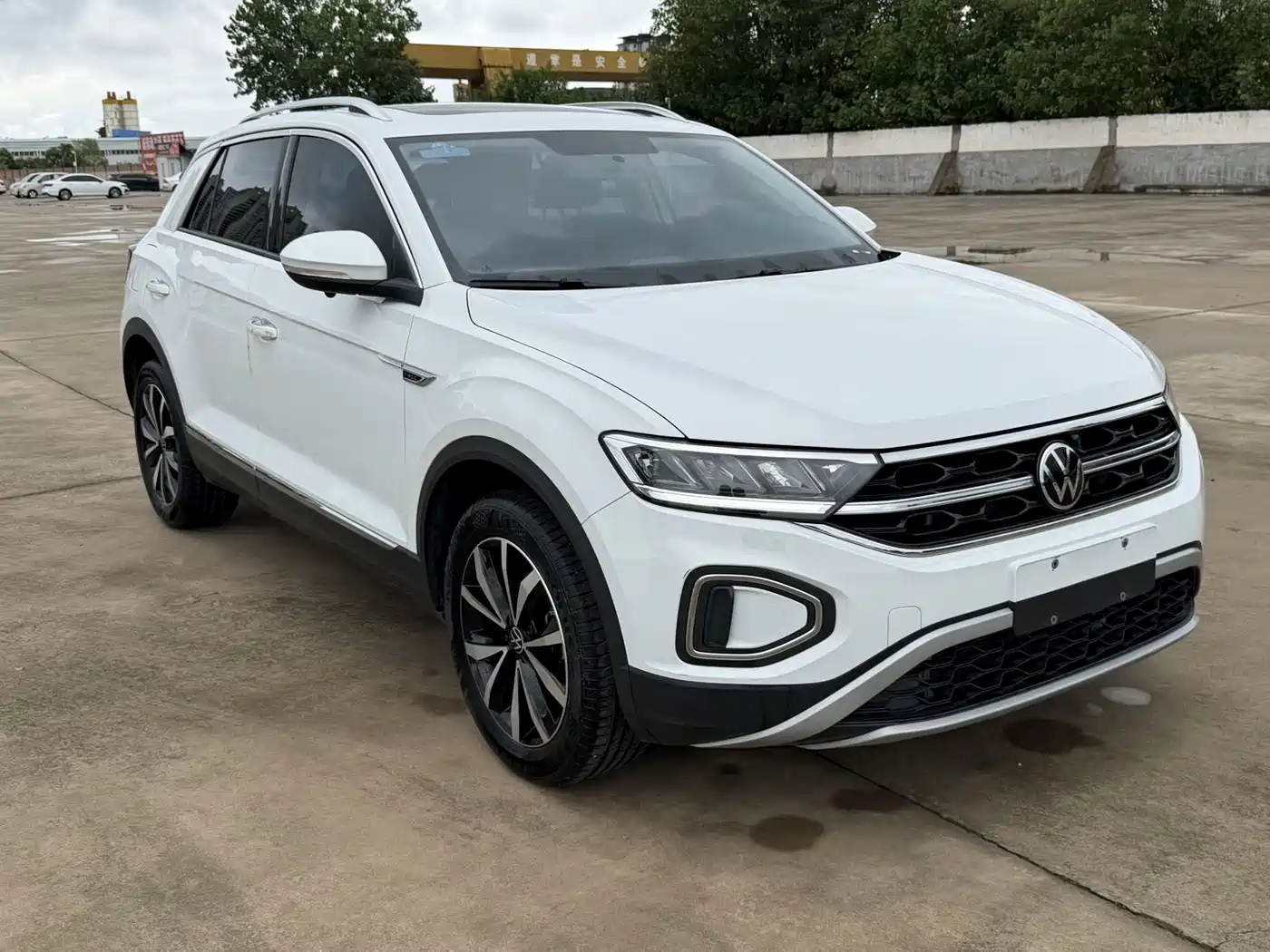 Volkswagen T-Roc 2023