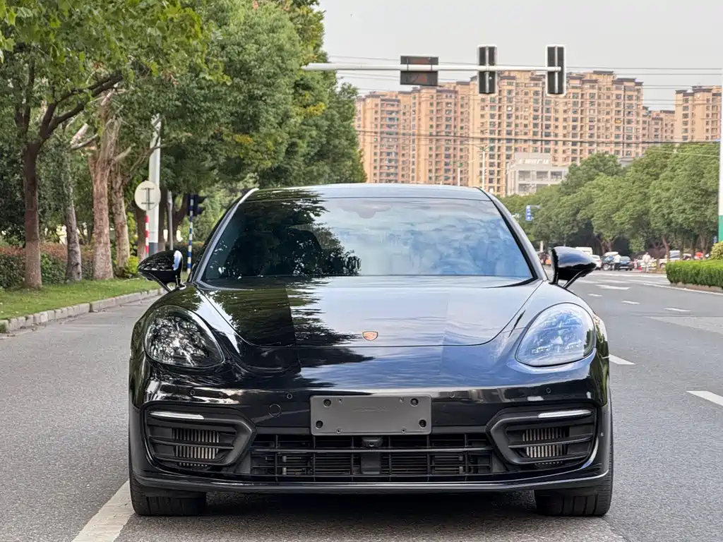 Porsche Panamera 2022
