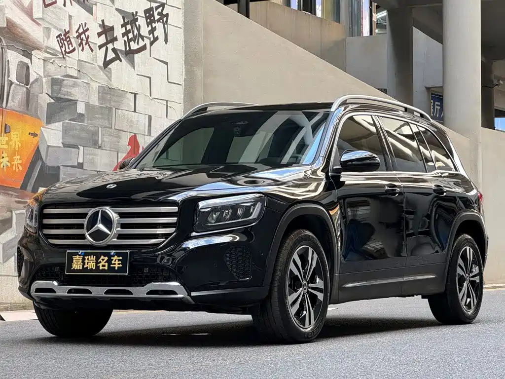 Mercedes-Benz GLB 2023