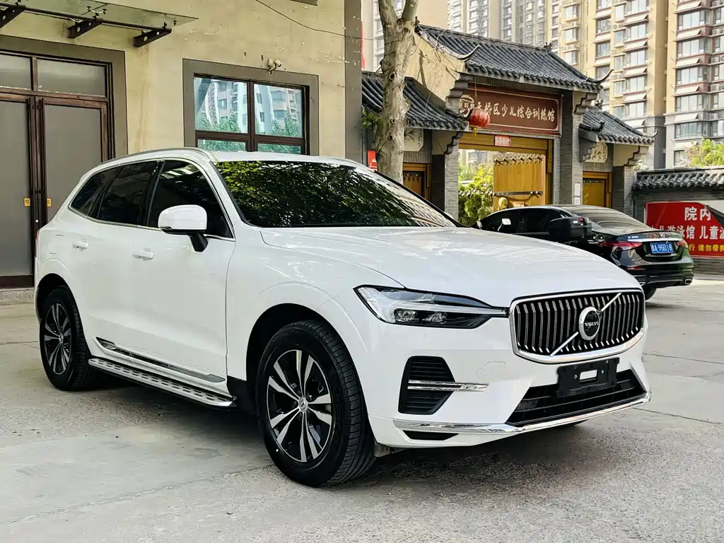 Volvo XC60 2022