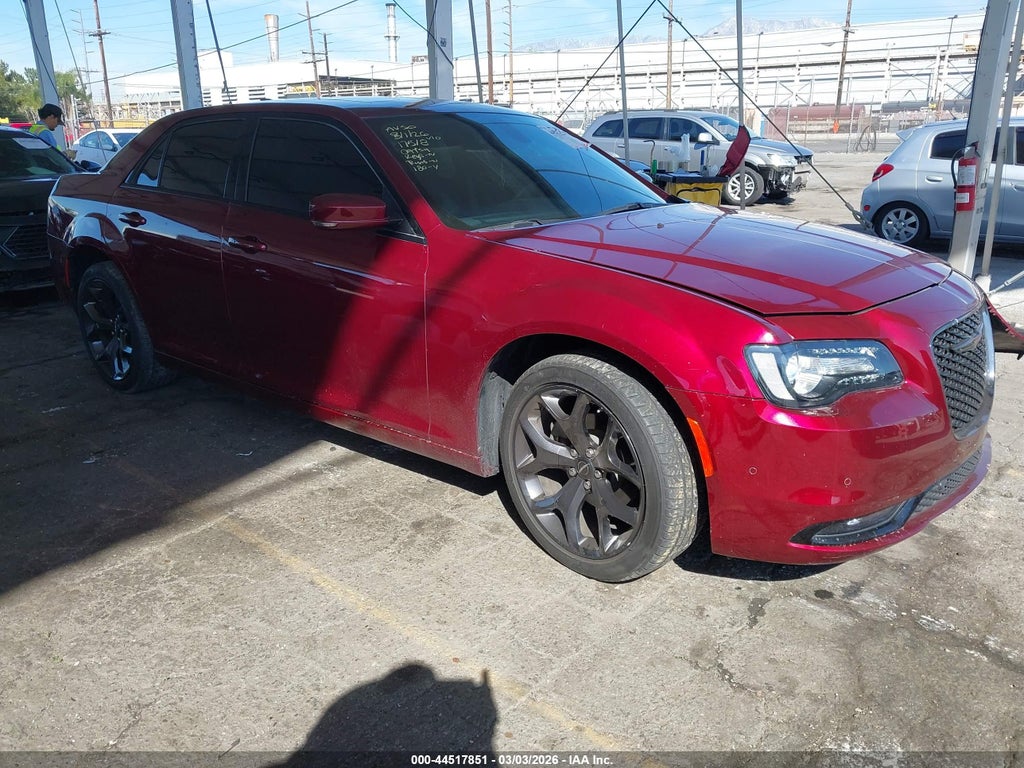Chrysler 300 2023