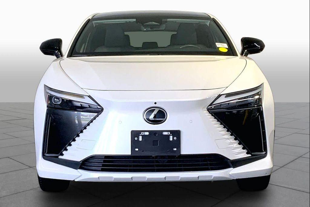 Lexus RZ 2025