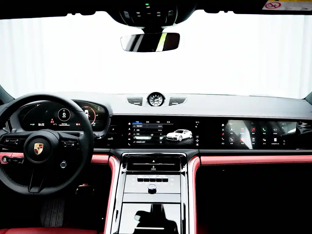 Porsche Panamera 2025
