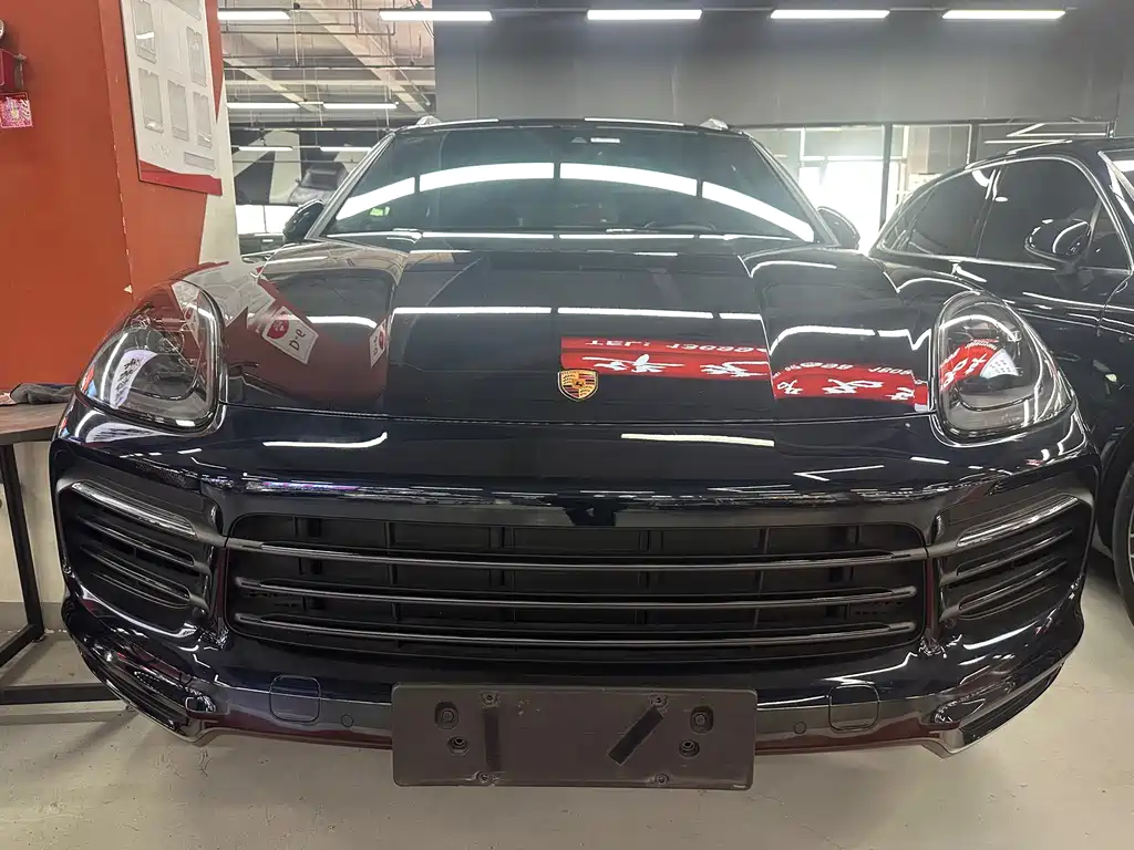 Porsche Cayenne 2021