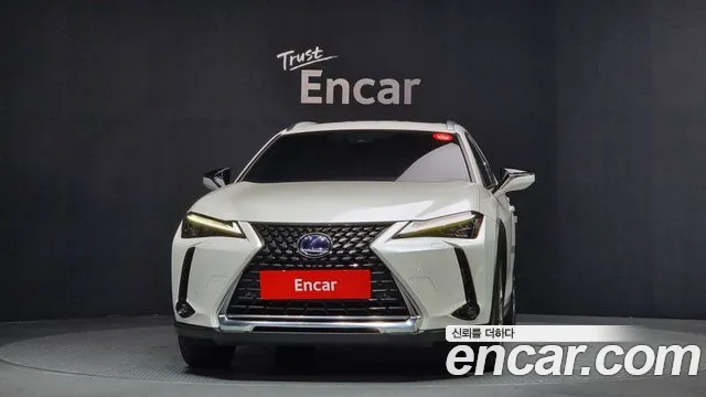 Lexus UX 2022