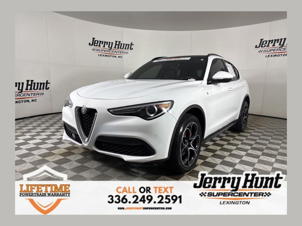Alfa Romeo Stelvio 2023