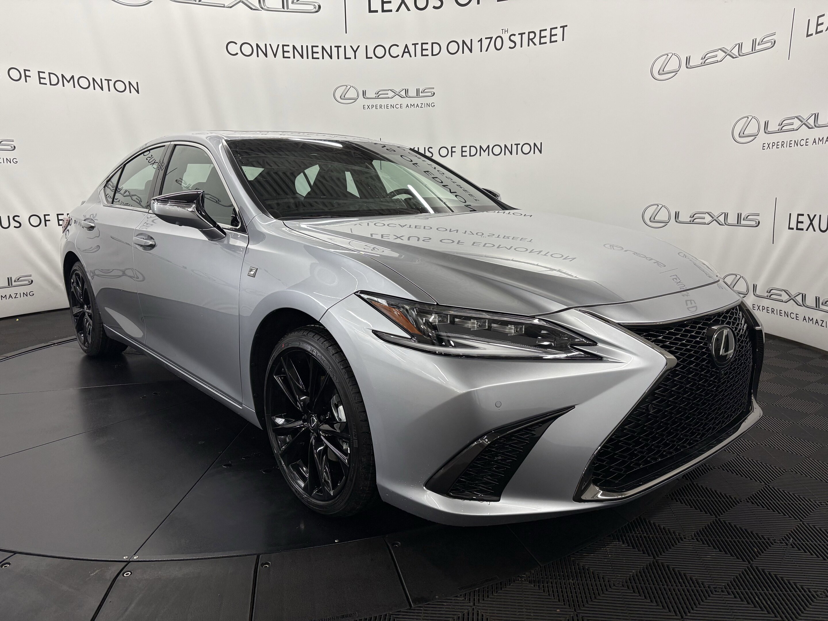 Lexus ES 2025