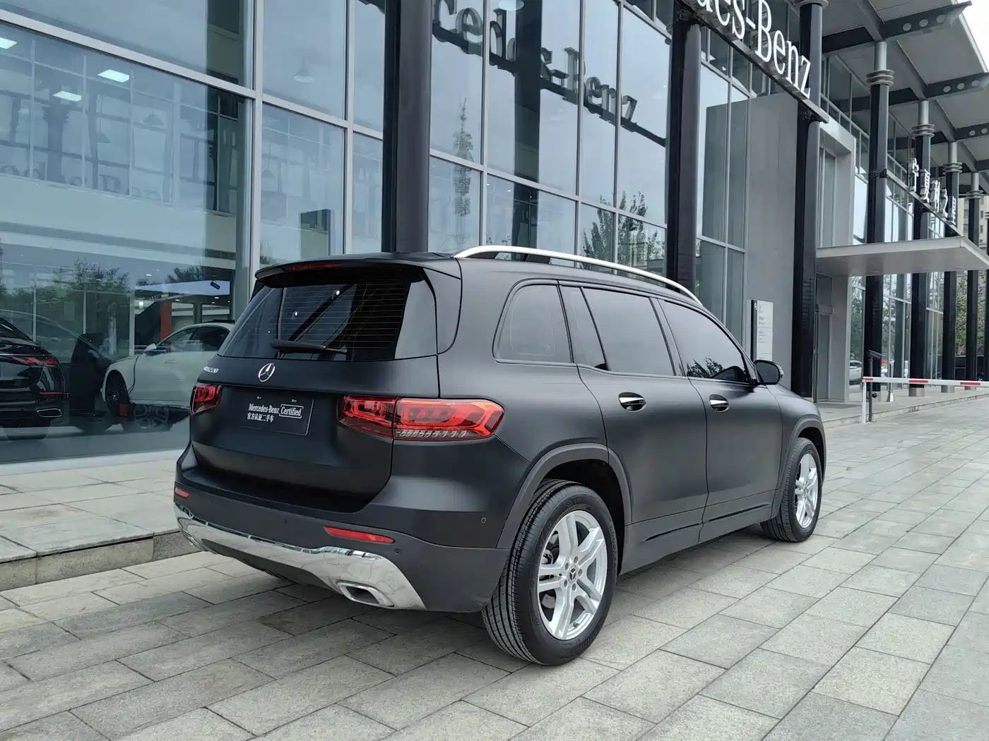 Mercedes-Benz GLB 2023
