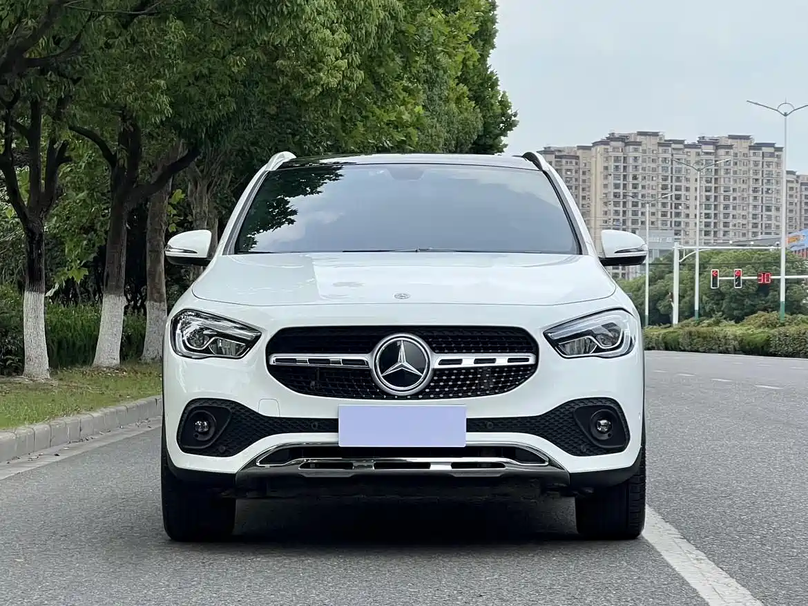 Mercedes-Benz GLA 2021