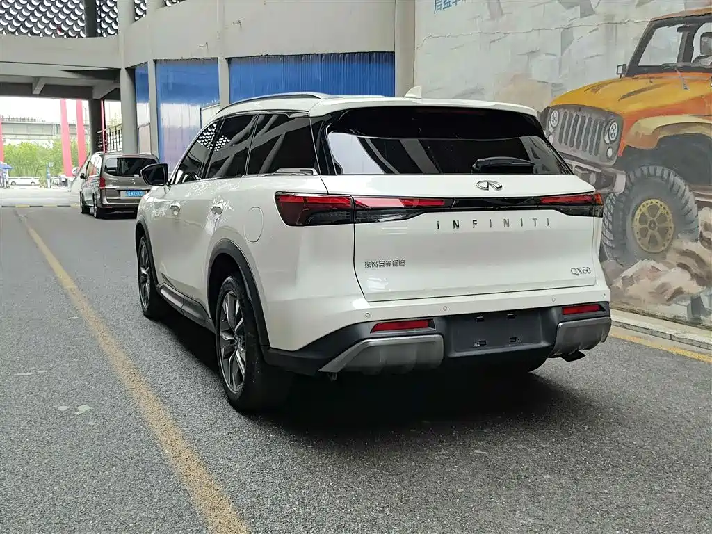 Infiniti QX60 2024