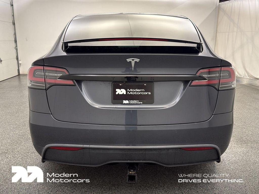 Tesla Model X 2022