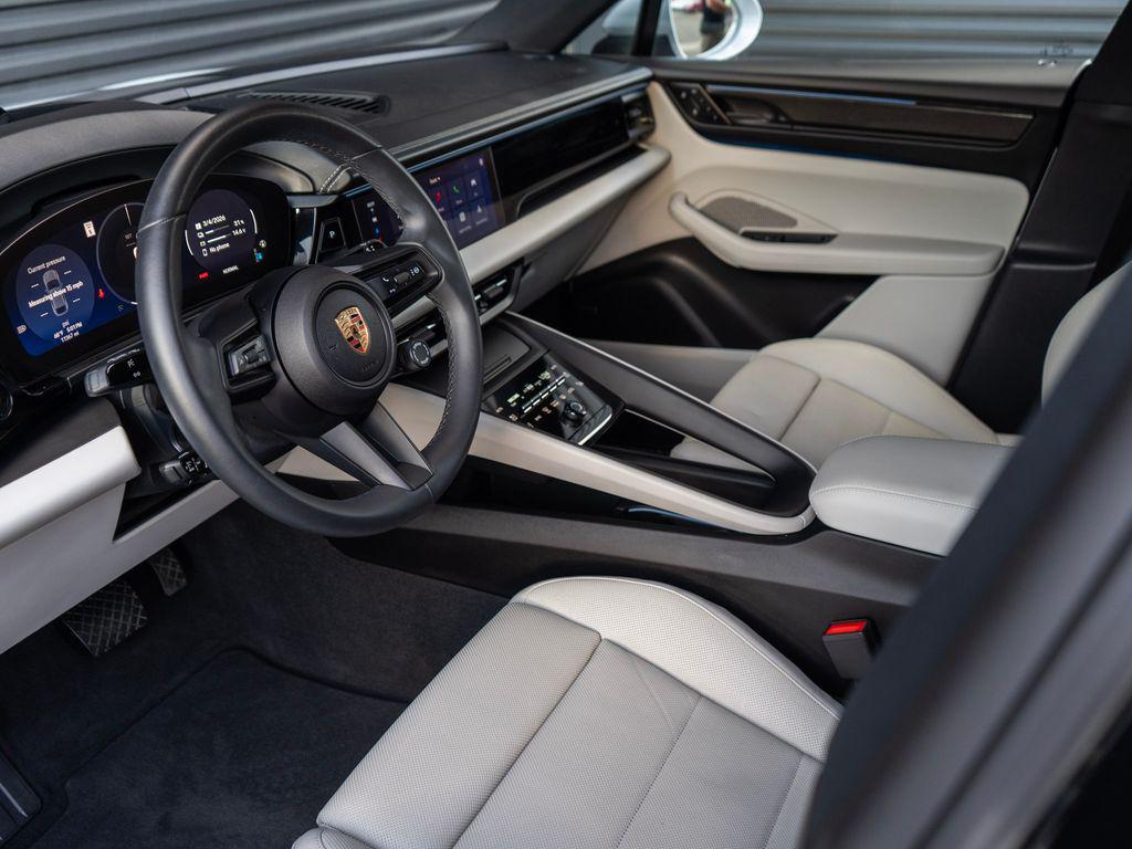 Porsche Macan 2024