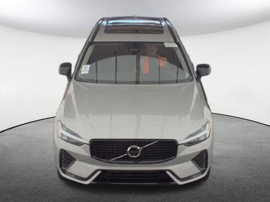 Volvo XC60 2025
