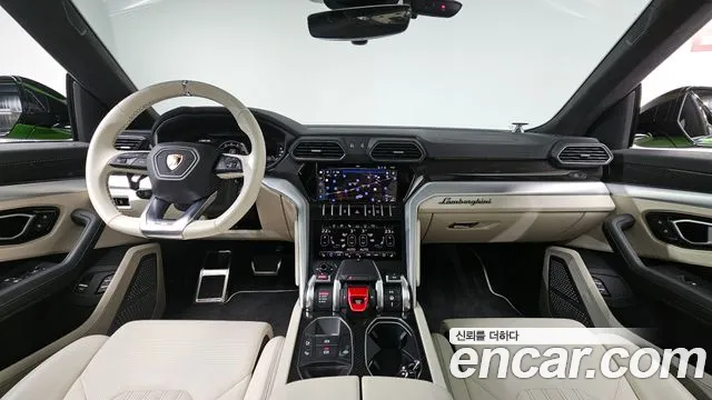 Lamborghini Urus 2024