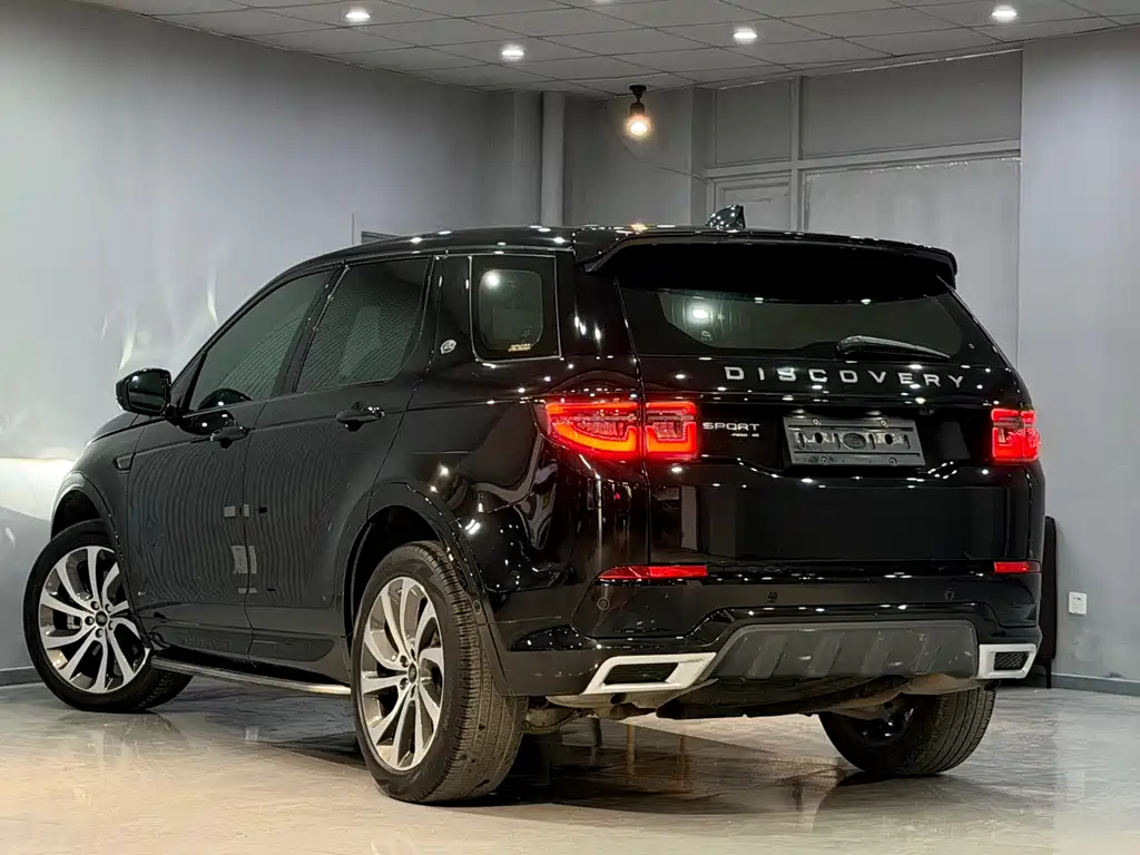 Land Rover Discovery Sport 2021