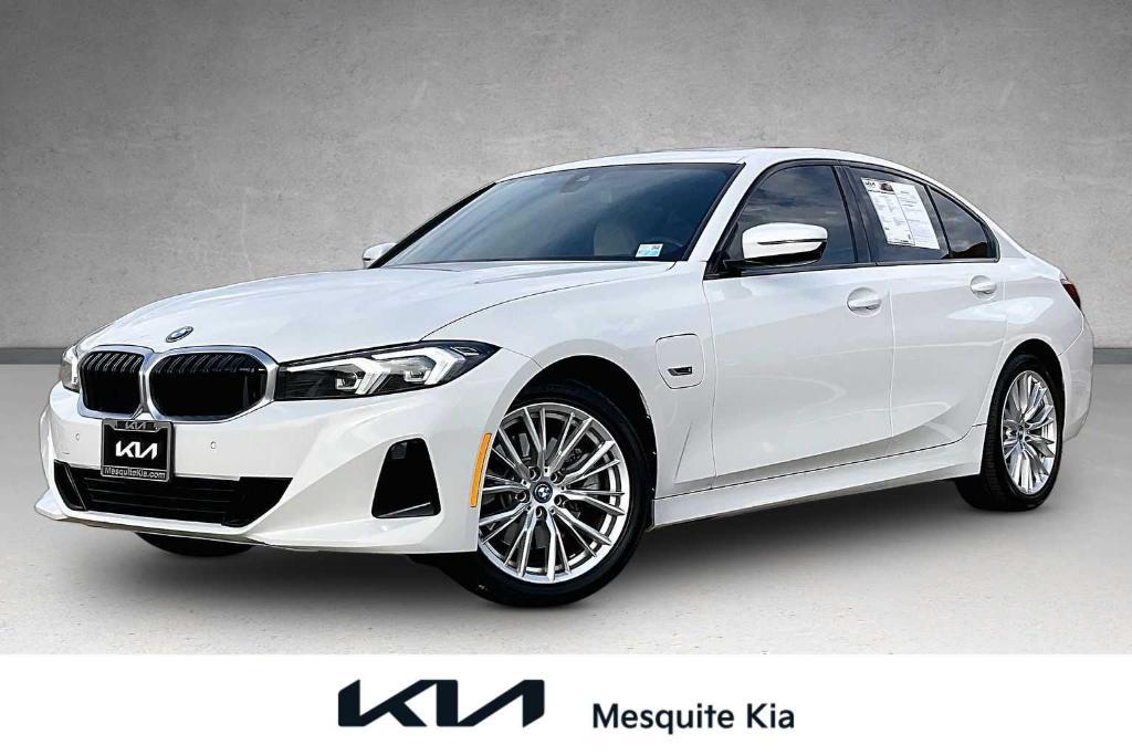BMW 330 2023