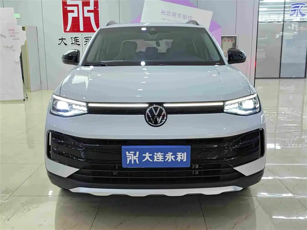 Volkswagen Tharu 2025