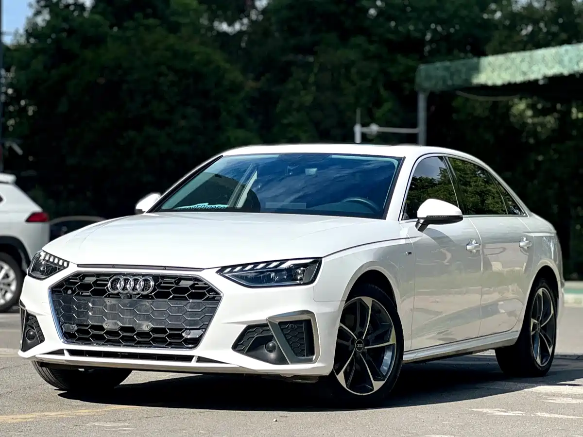 Audi A4 2022