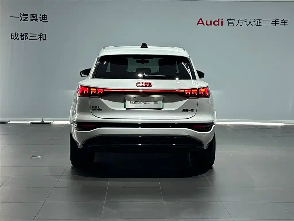 Audi e-tron 2025