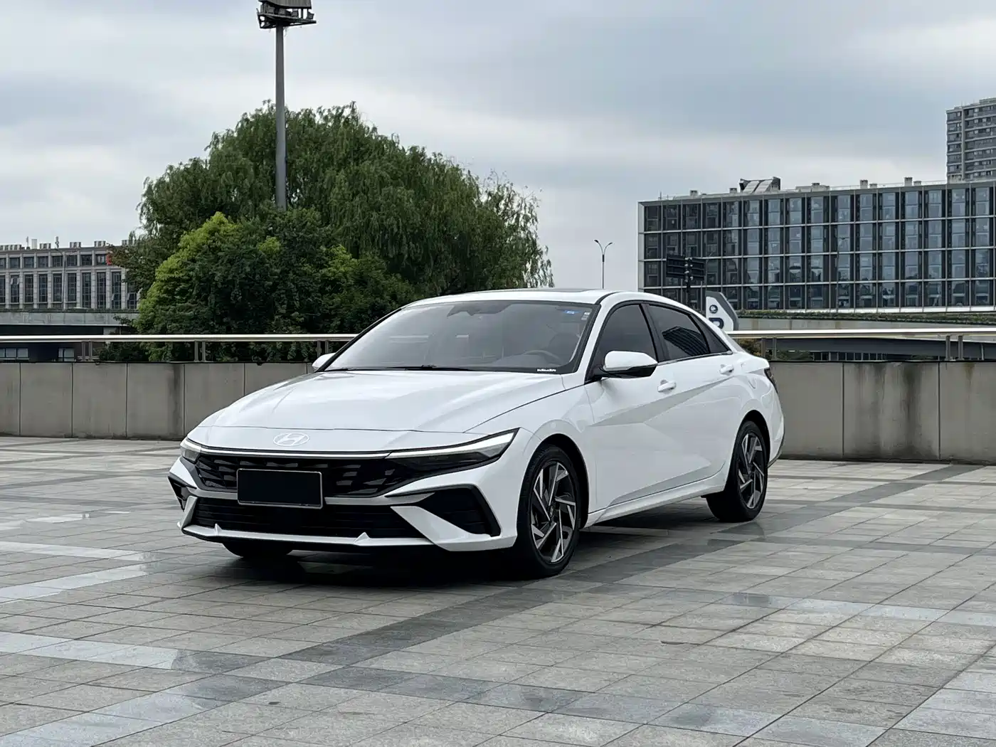 Hyundai Elantra 2025