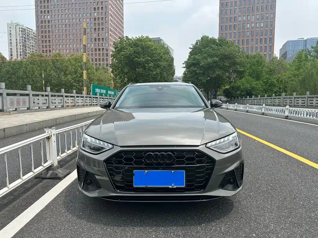 Audi A4 2024