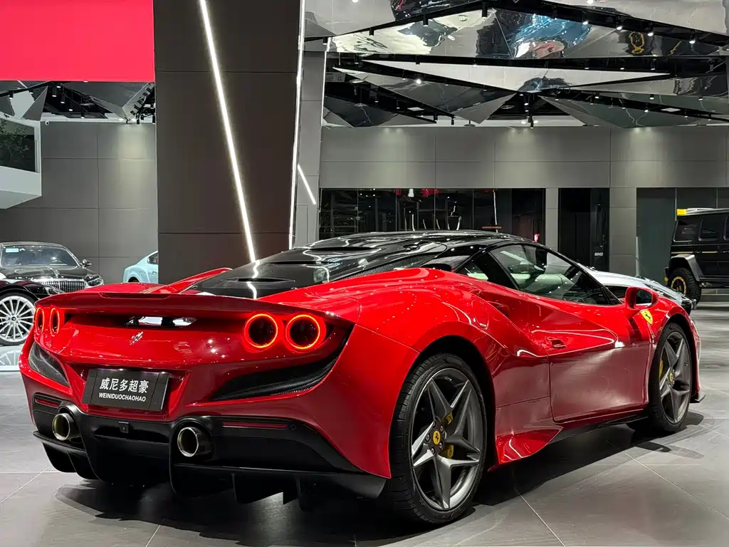 Ferrari F8 2020