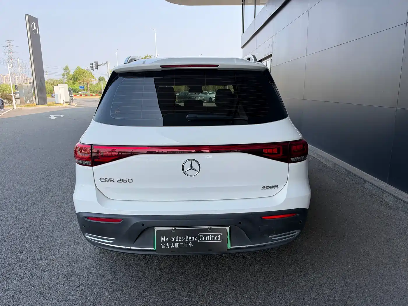 Mercedes-Benz EQB 2023