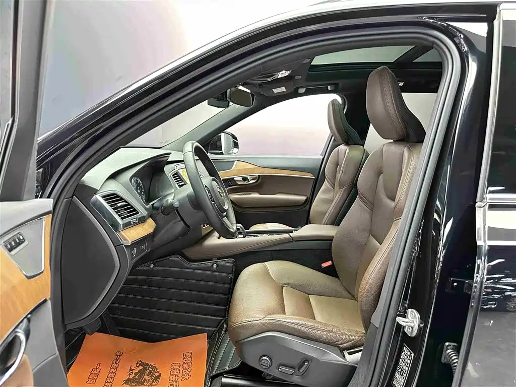 Volvo XC90 2022