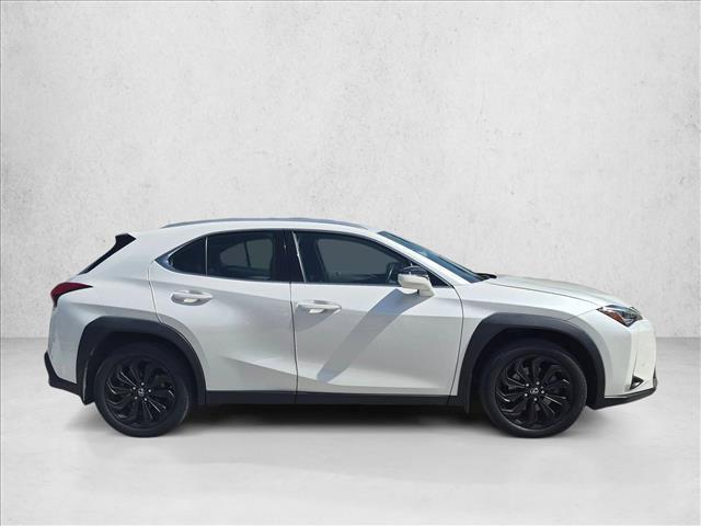 Lexus UX 2022