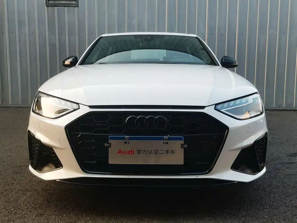 Audi A4 2023