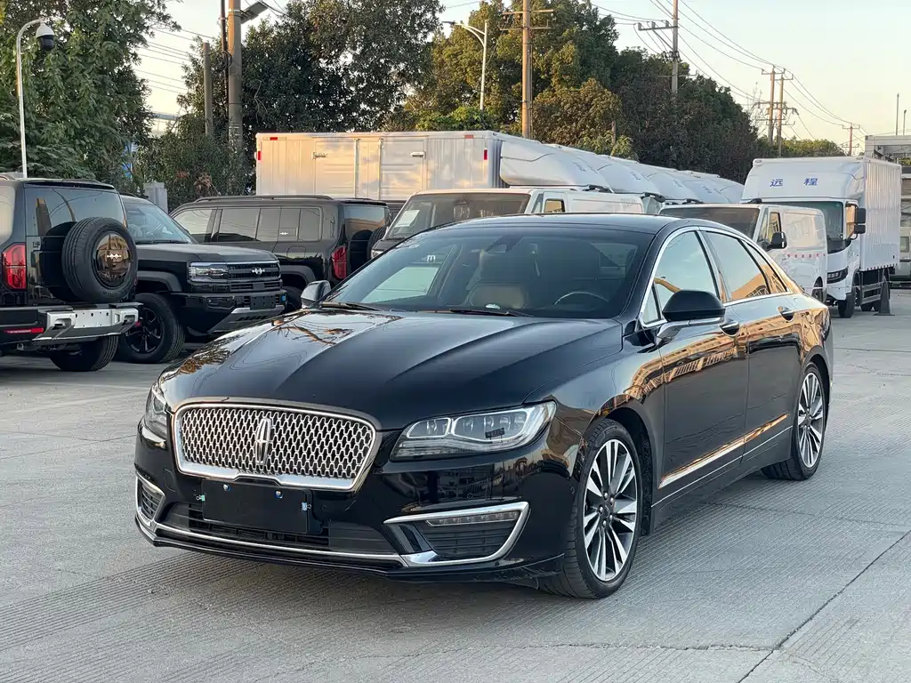 Lincoln MKZ 2023