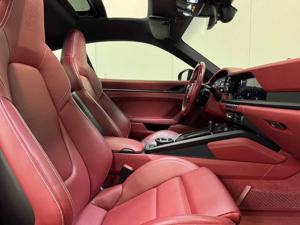 Porsche 911 2023