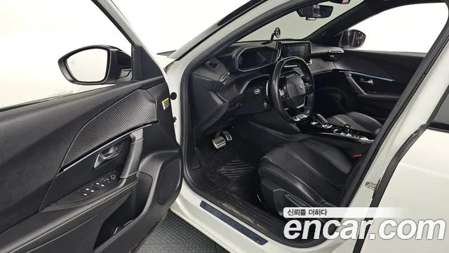 Peugeot 2008 2021