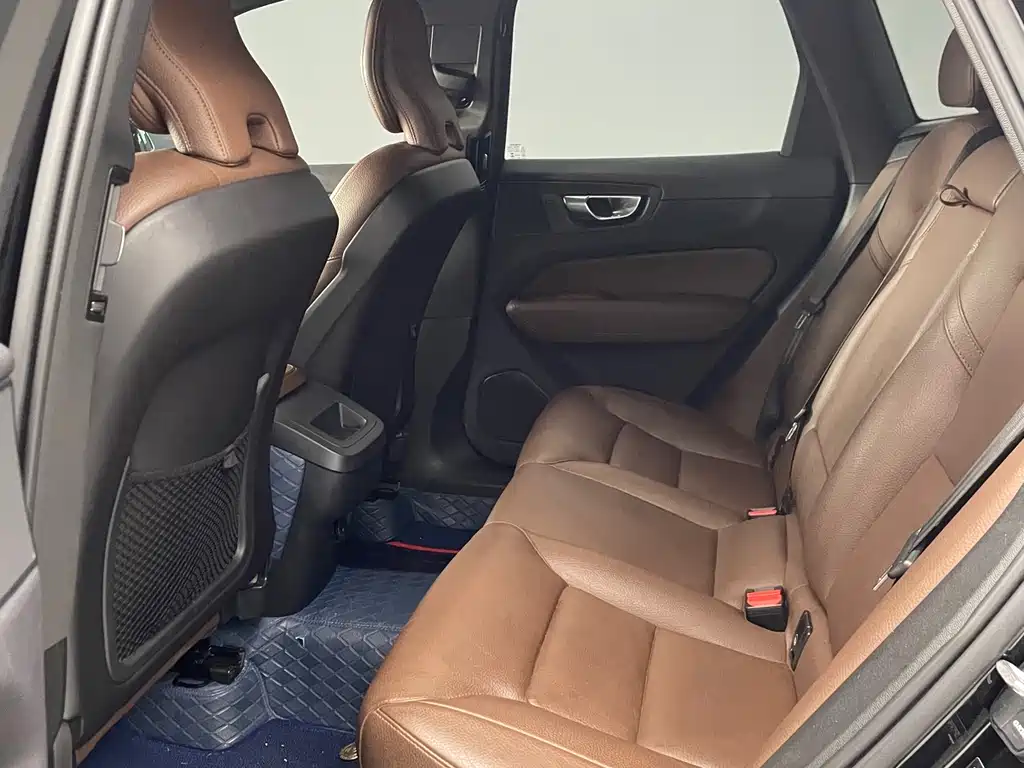 Volvo XC60 2023