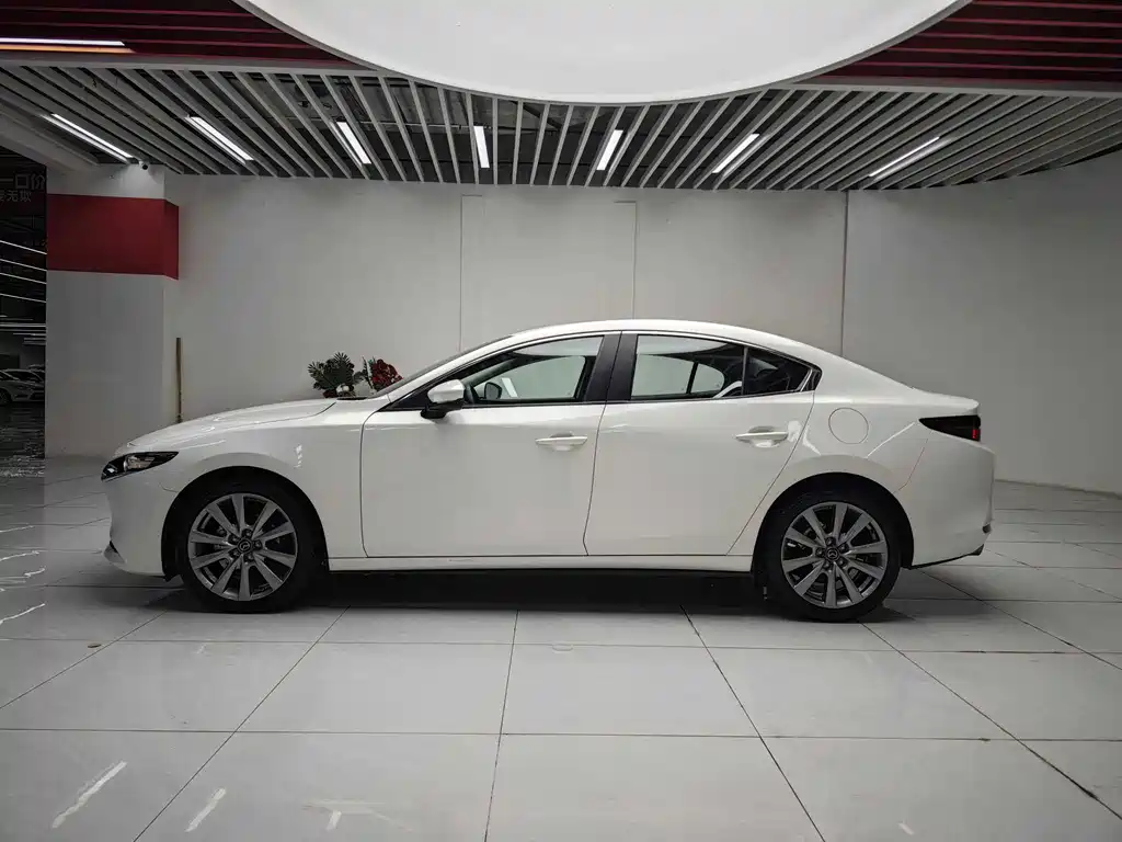 Mazda 3 2024