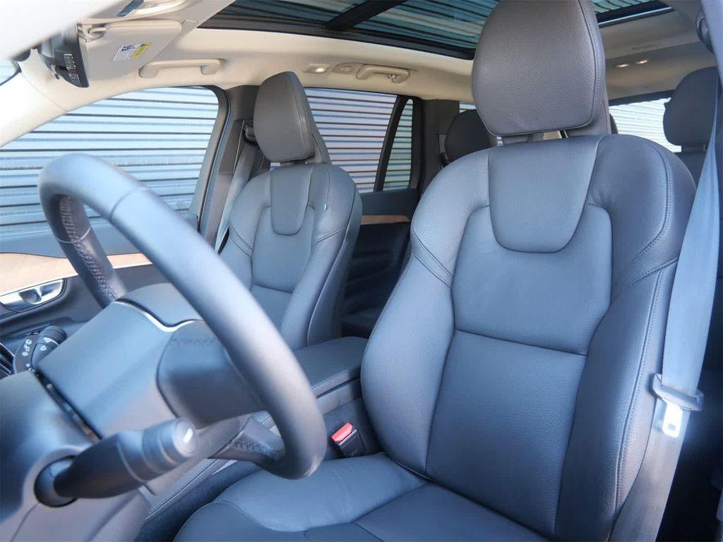 Volvo XC90 2025