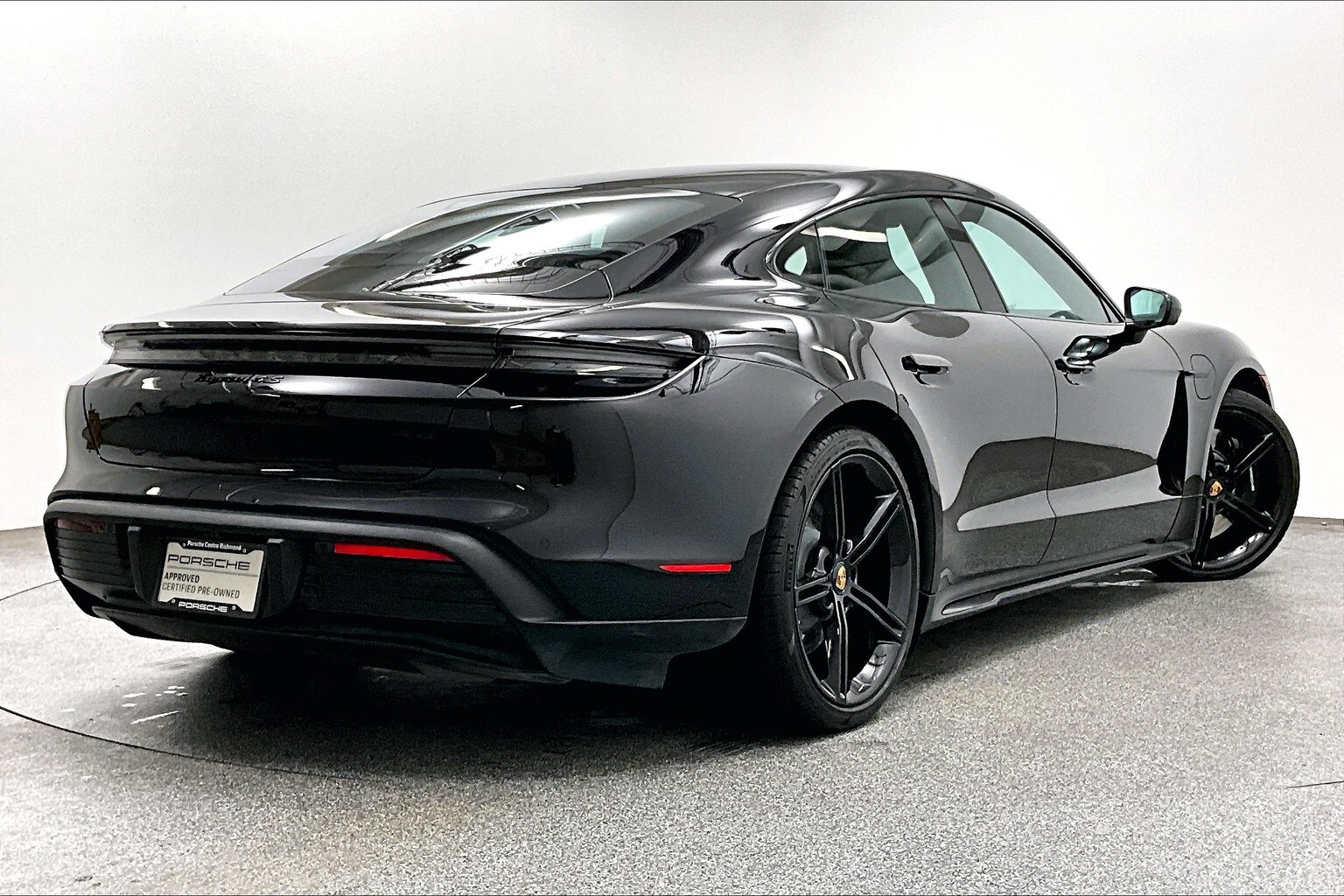 Porsche Taycan 2024
