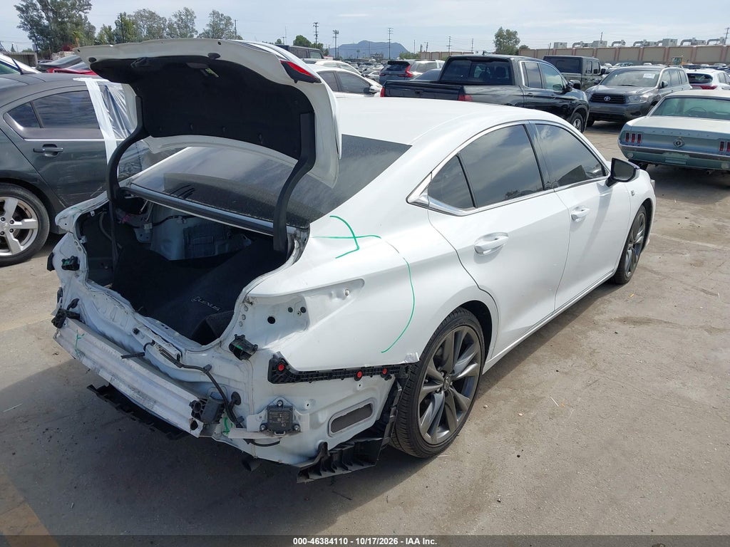 Lexus ES 2021