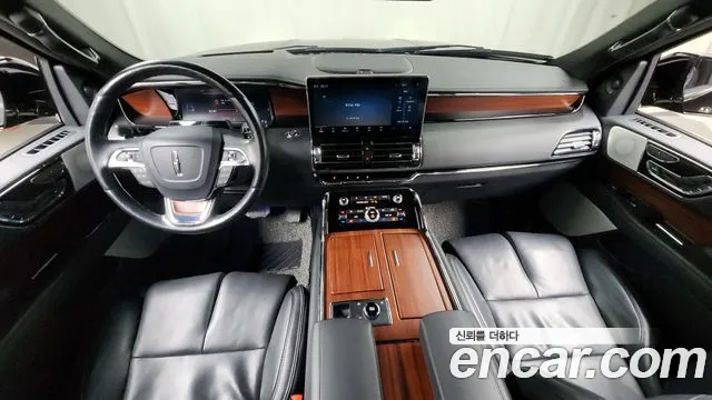 Lincoln Navigator 2022