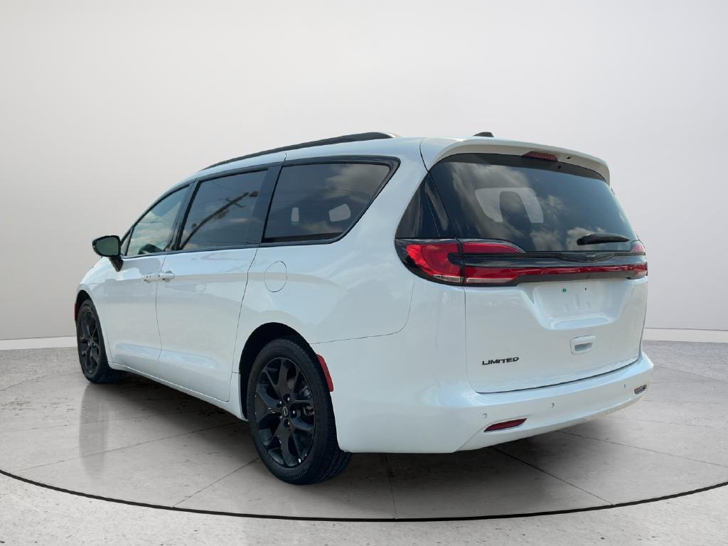 Chrysler Pacifica 2025