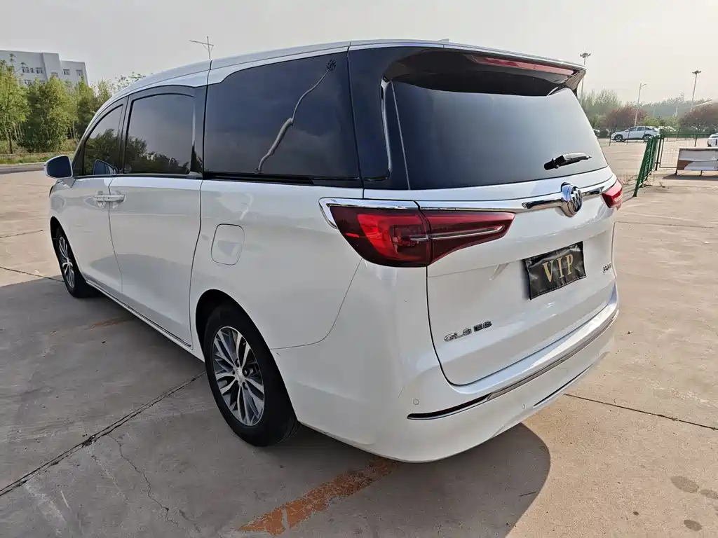 Buick GL8 2023