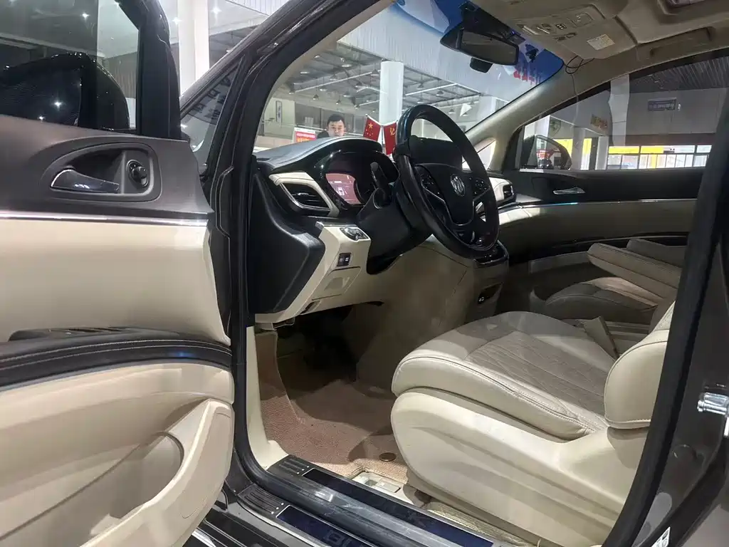Buick GL8 2023