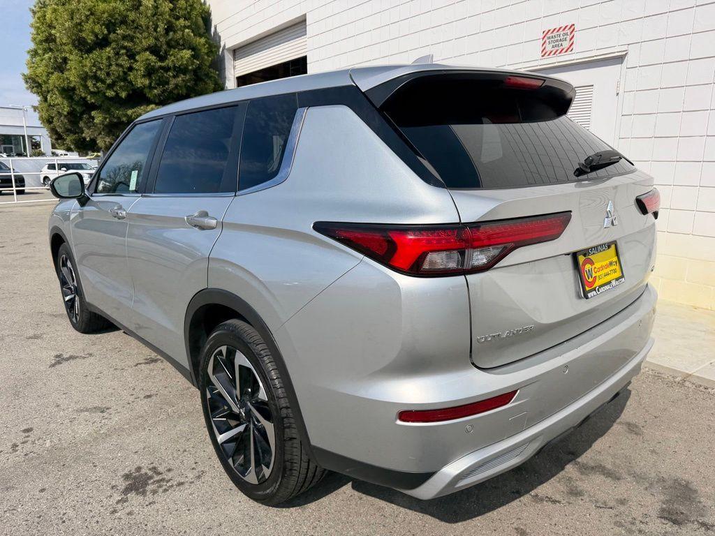 Mitsubishi Outlander 2024