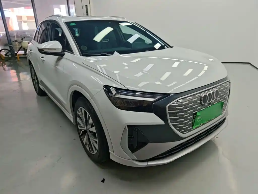 Audi Q4 e-tron 2025