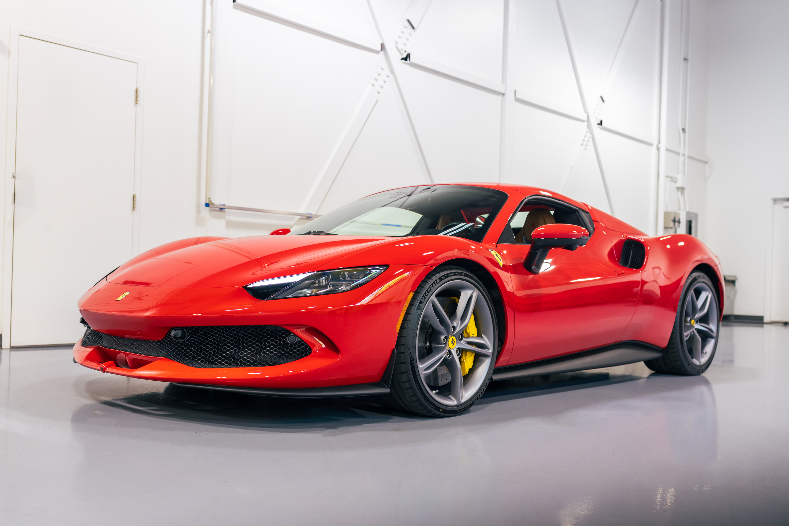 Ferrari 296 GTS 2023