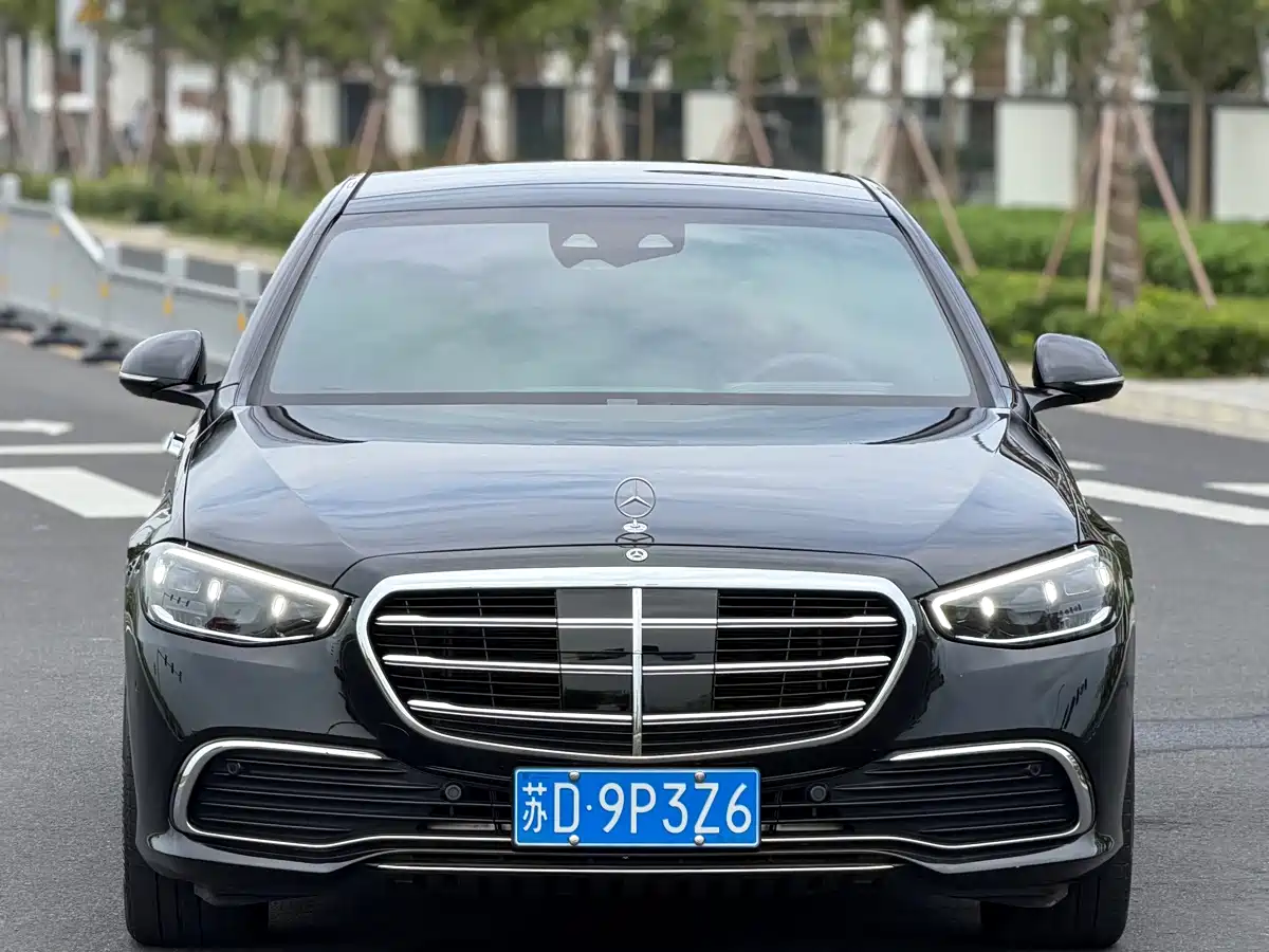 Mercedes-Benz S-Класс 2025