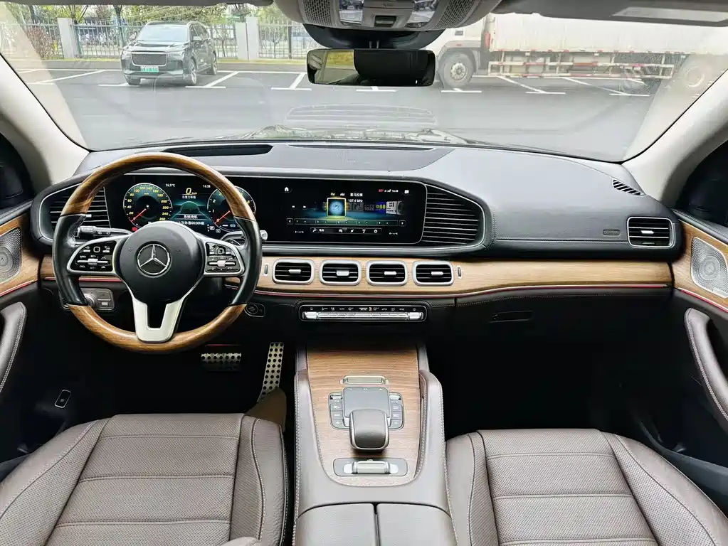 Mercedes-Benz GLS 2022